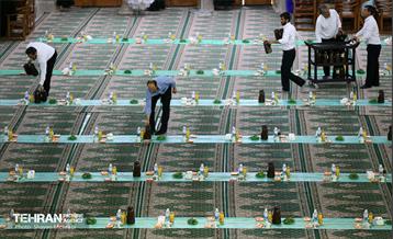 ضیافت افطاری در حرم عبدالعظیم حسنی(ع) 37