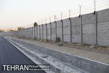 بازدید شهردار تهران از ضلع جنوبی خیابان استاد معین در پادگان جی 12