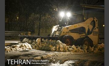 حضور نیروهاى پسماند در نخستین بارش هاى برف تهران 9