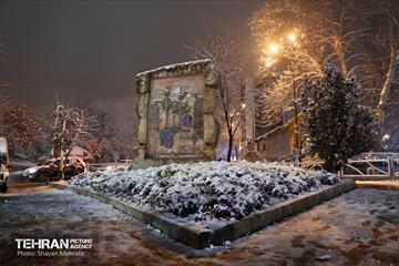 بارش برف زمستانی در معابر شمالی پایتخت - 2 19