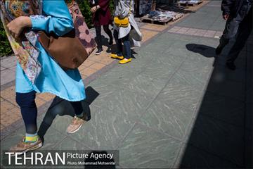 شهرنگار؛ خیابان انقلاب 18