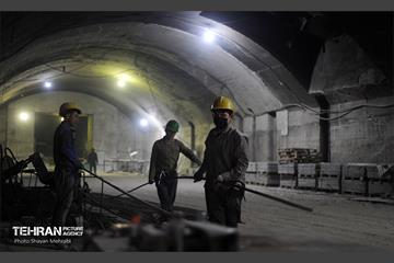 ایستگاه مترو میدان کتاب 45