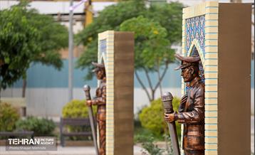 رونمایی از تندیس «خادم حرم» 25