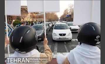 پرفورمنس " مرگ تصادفی " در چهارراه ولی عصر (عج) 11