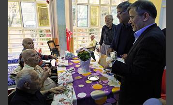 دیدار معاون شهردار با سالمندان 4