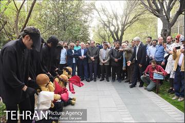 افتتاح نوروزگاه هنر در پیاده‌راه بلوار کشاورز 34