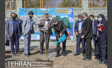 مراسم درختکاری به مناسبت یادبود همکاران جانباخته کرونا در شهرداری تهران 28