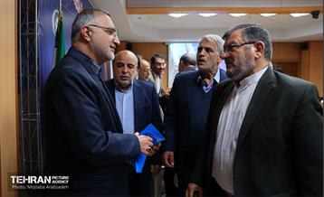 نشست اعضای مجمع نمایندگان استان با شهردار تهران 7