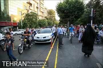 افتتاح گذر فرهنگی پنجشنبه های بلوار کشاورز 30