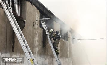 آتش‌سوزی انبار لوازم موتورسیکلت 41