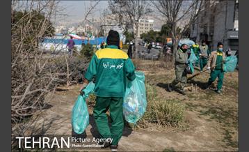 خدمات شهرداری تهران در پایان راهپیمایی ۲۲ بهمن-2 6