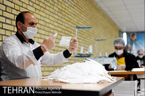 کارگاه تولید ماسک و لباس هلال احمر 19