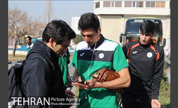 دیدار تیم های فوتبال سایپا تهران و ذوب آهن اصفهان