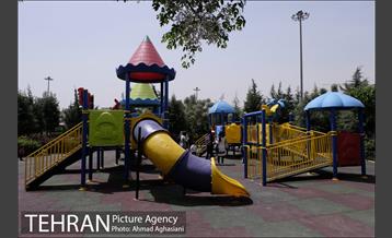 آیین افتتاح و بهره برداری از 120 پروژه منطقه 5 شهرداری 18