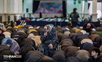 اقامه نماز عید سعید فطر در مصلی امام خمینی(ره)