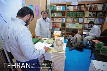 هفتمین روز نمایشگاه بین المللی کتاب تهران 32