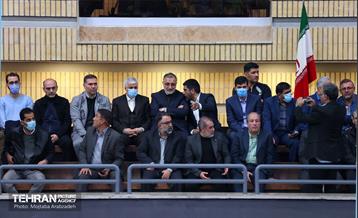 مراسم اهدای کاپ قهرمانی تیم‌های برتر کشتی آزاد توسط شهردار تهران و وزیر ورزش 9