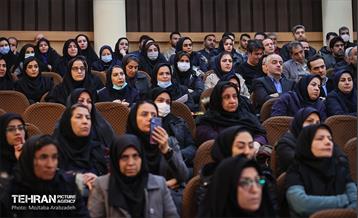 قرار خدمت؛ دیدار با کارکنان منطقه 18