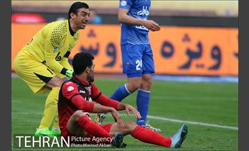 دیدار تیم های فوتبال استقلال و پرسپولیس