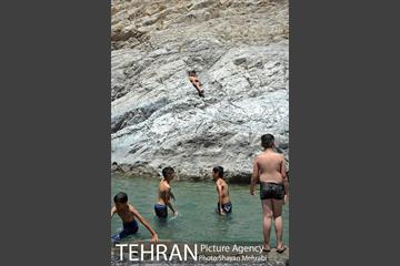 جاری‌ شدن آب در چشمه‌علی 28