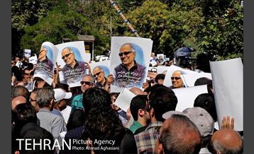 وداع باشکوه مردم با عباس کیارستمی 16