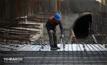 اینجا کارگاهه؛ مترو ورزشگاه تختی 8