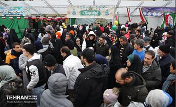 جشن نیمه‌شعبان در میدان ولی‌عصر (عج) - 3 23