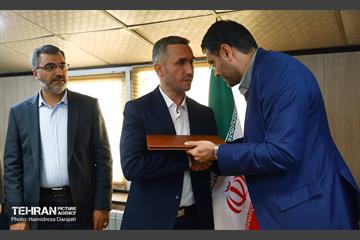 آیین تکریم و معارفه شهرداران مناطق تهران 2