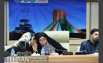 حضور زهرا نژاد بهرام در مرکز ارتباطات شهرداری تهران 11