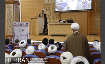 گردهمایی بزرگ ائمه جماعات و مبلغین فرهنگی شرق تهران در آستانه ماه محرم 19