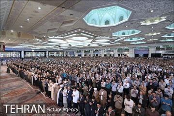نماز عید فطر به امامت رهبر انقلاب 26