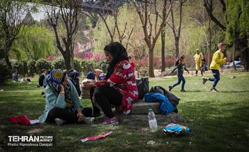 روز طبیعت در پارک ساعی و حاشیه اتوبان مدرس  54