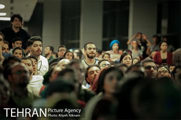 تماشای بازی تیم های ملی ایران و اسپانیا در پردیس سینمایی چارسو  41