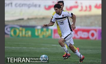 دیدار نفت تهران و سپاهان در لیگ برتر فوتبال 16
