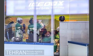 مسابقات هاکی رو یخ 17