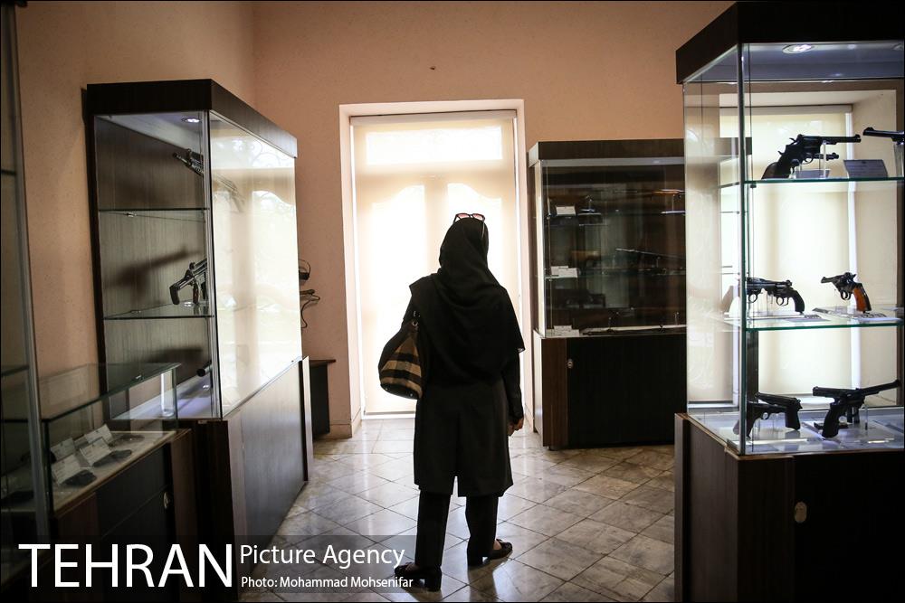 بازدید علی اعطا از موزه جنگ 23