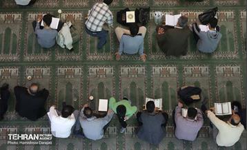 محفل انس با قرآن در مسجد خوزستانی‌ها 13