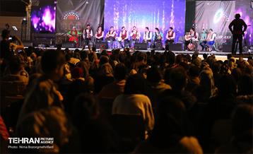 افطاری ساده روی پل طبیعت 38