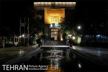بازدید مدیران شهری به همراه اعضای شورای شهر از نمایشگاه تهران از منظر هنرمندان 21