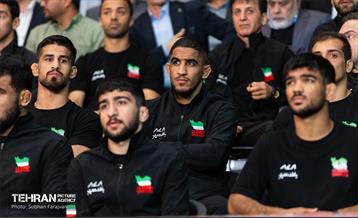 مراسم تجلیل از کشتی‌گیران قهرمان (جشنی برای ایران)  12