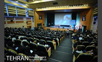 حضور شهردار تهران در دانشگاه شهید بهشتی در روز دانشجو 6