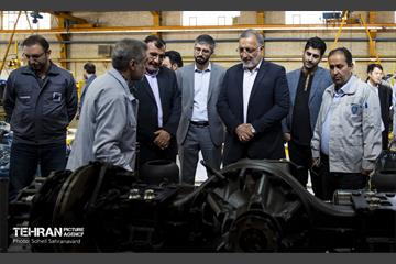 بازدید شهردار تهران از کارخانه خودروسازی «عقاب افشان» 17