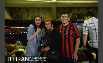 تماشای دیدار تیم‌های ملی ایران و پرتقال در استادیوم آزادی 3