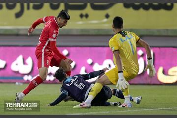 دیدار تیم های فوتبال پرسپولیس و پیکان 21