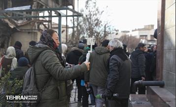 بازدید خبرنگاران رسانه‌های خارجی از تخریب اموال عمومی شهر 11