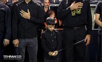 رژه‌ی شاه حسین گویان مکتب تشیع 23