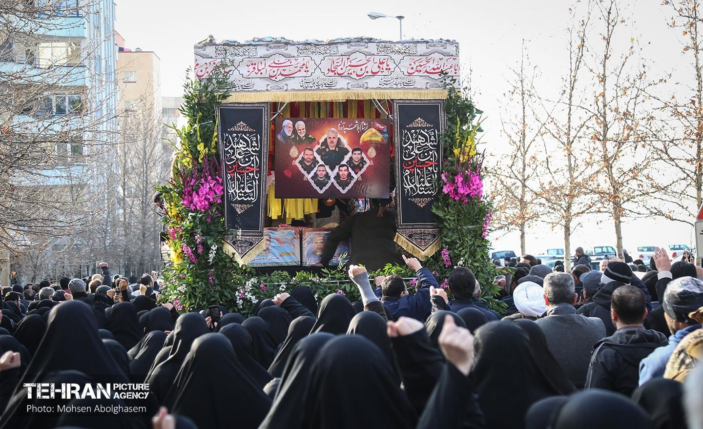 تشییع پیکر شهدای مدافع حرم در شهرک شهید محلاتی 25