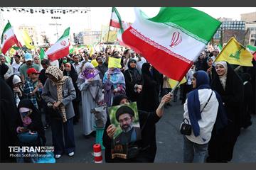 مهمانی ۱۰ کیلومتری عید غدیر در تهران - 3 62