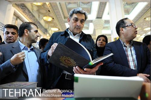 بازدید شهردار تهران از سی و دومین نمایشگاه بین المللی کتاب تهران 30