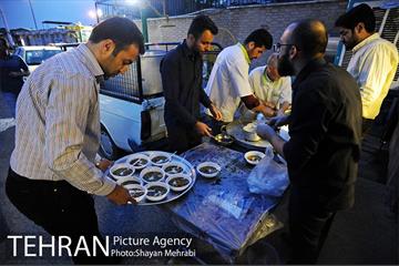 افطاری ساده تاکسی رانی در پایانه فرودگاه مهرآباد 7